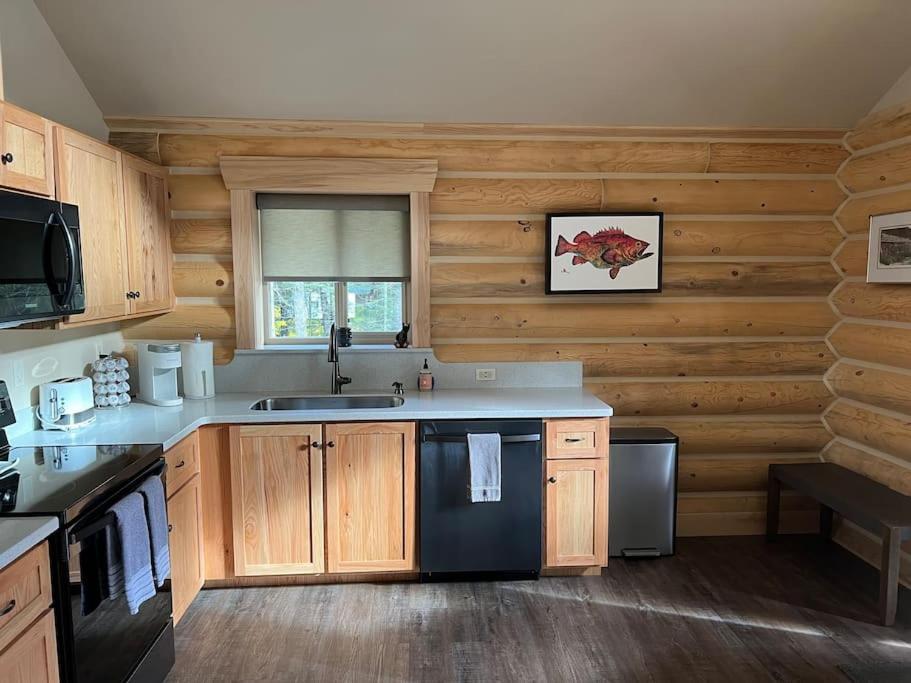 Clear Creek Cabin Seward Exterior photo